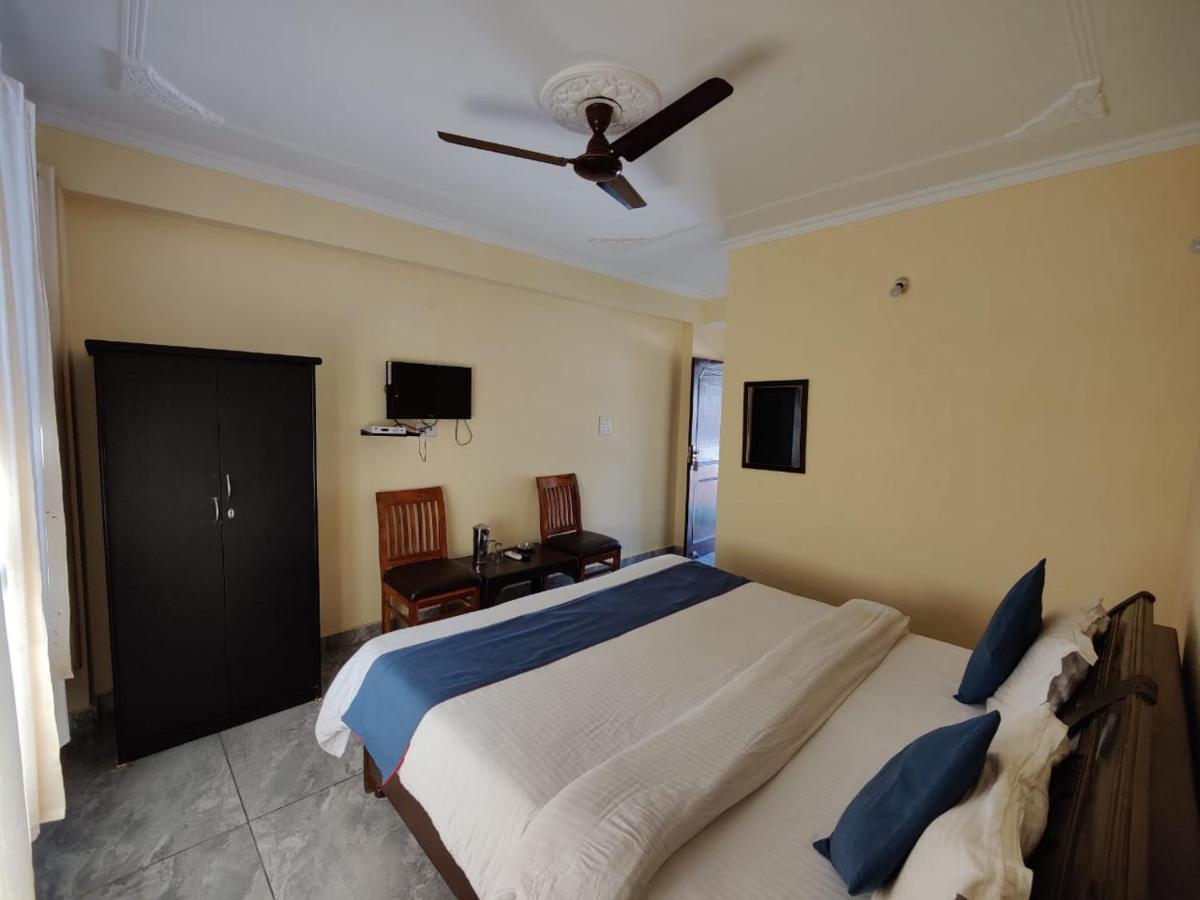 Hotel Om Palace Мак-Леод-Гейндж Экстерьер фото